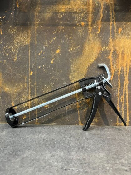 Fugepistol skelet, sort